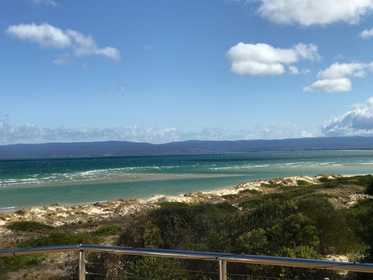 Sandbar Beach House Villa Coles Bay Eksteriør billede