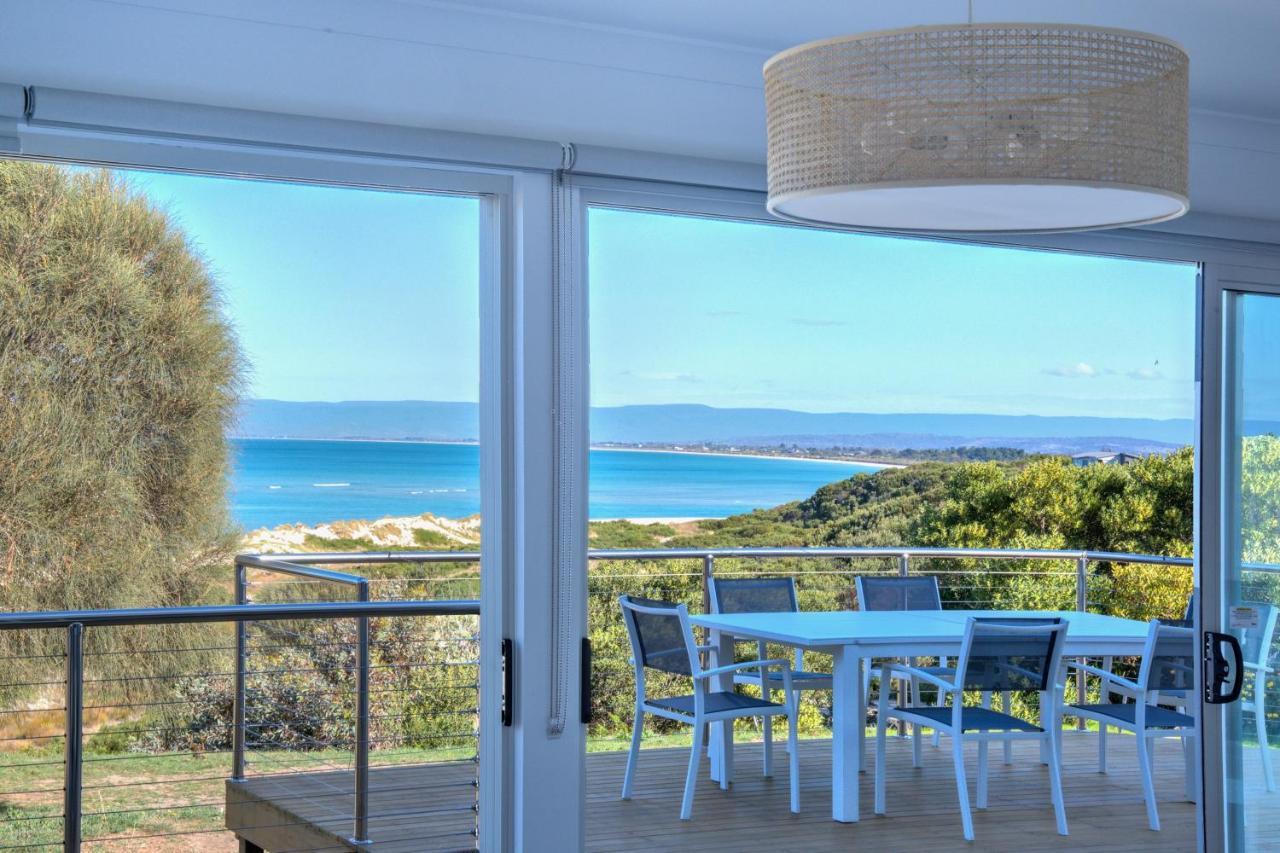 Sandbar Beach House Villa Coles Bay Eksteriør billede