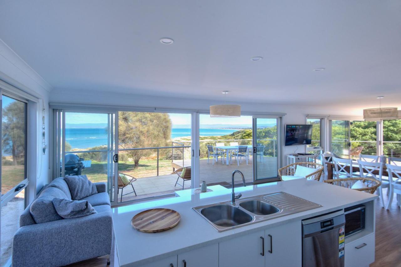 Sandbar Beach House Villa Coles Bay Eksteriør billede